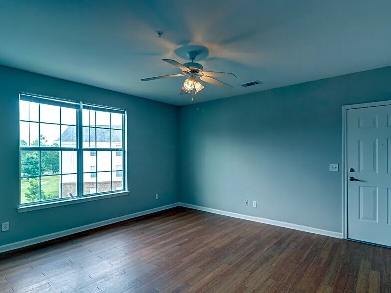 More Photos Of 1300 Independence Place Dr, Hinesville Apartments For Sale