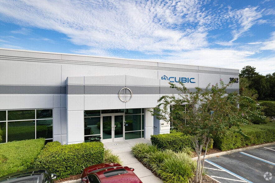 More Photos Of 3862 Quadrangle Blvd, Orlando Office For Lease