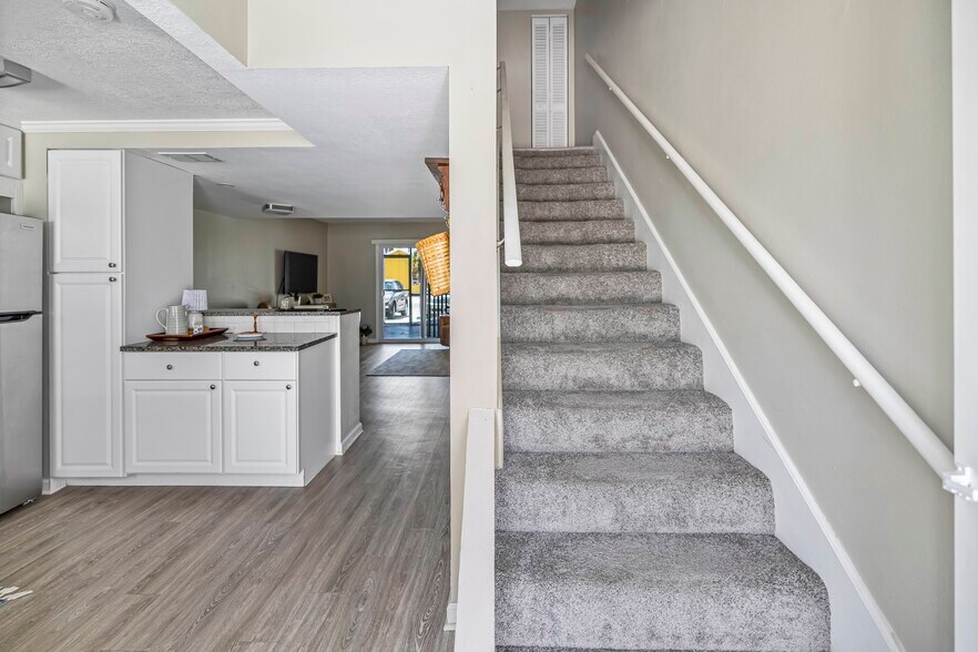 More Photos Of 701 1st St, Indian Rocks Beach Apartments For Sale