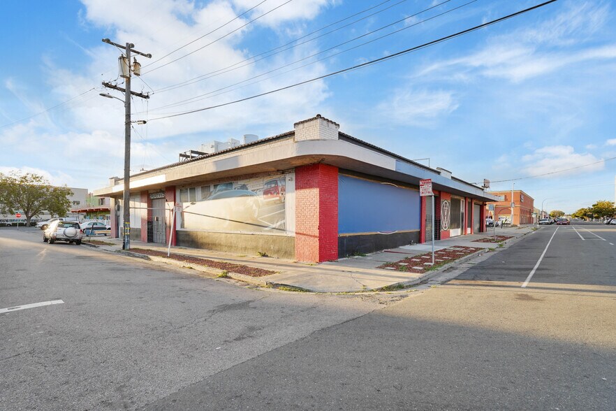 More Photos Of 245 24th St, Richmond Auto Repair For Sale