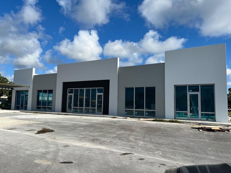 More Photos Of 26755 S Dixie Hwy, Homestead Unknown For Lease