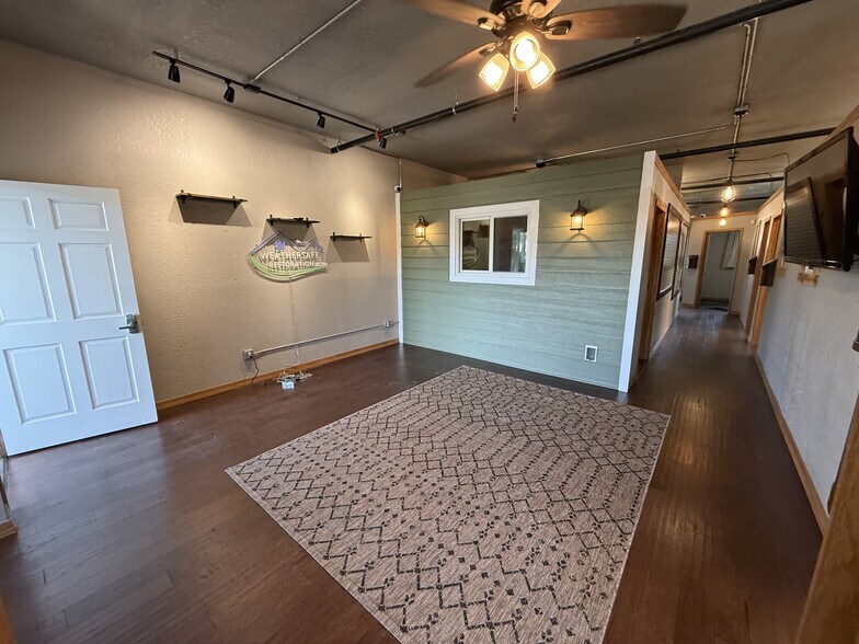 Primary Photo Of 1063-1123 Weir Dr, Woodbury Medical For Sale