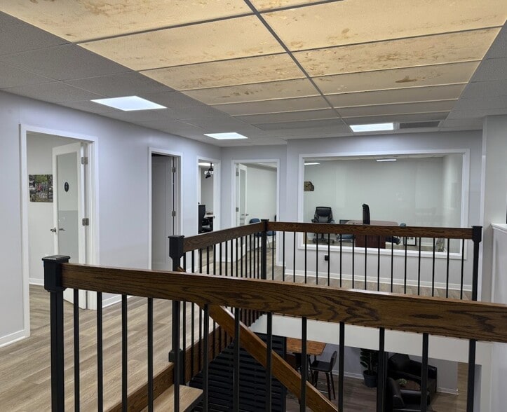 More Photos Of 631 S Kansas Ave, Springfield Warehouse For Sale