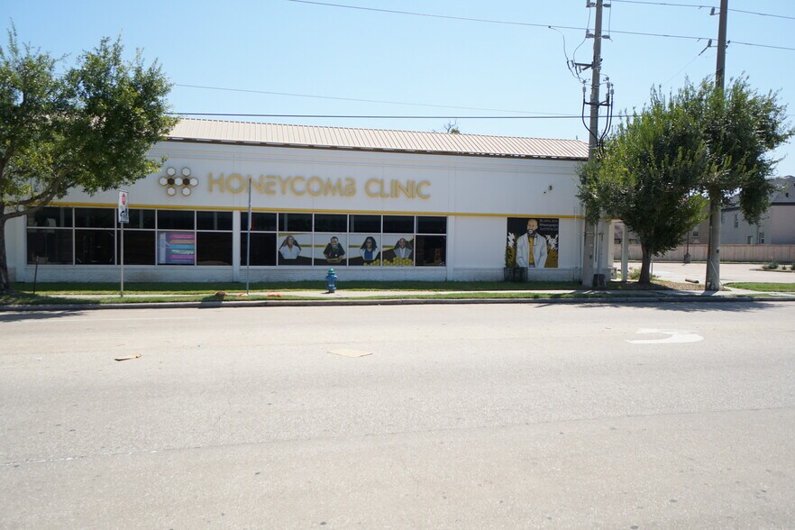 More Photos Of 4825 Almeda Rd, Houston Medical For Lease
