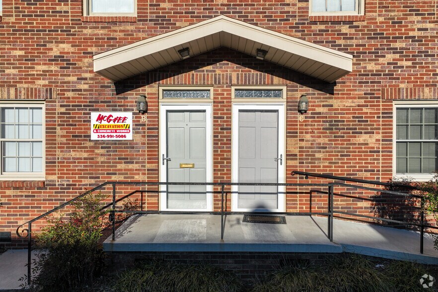 More Photos Of 725 W Main St, Jamestown Office For Lease