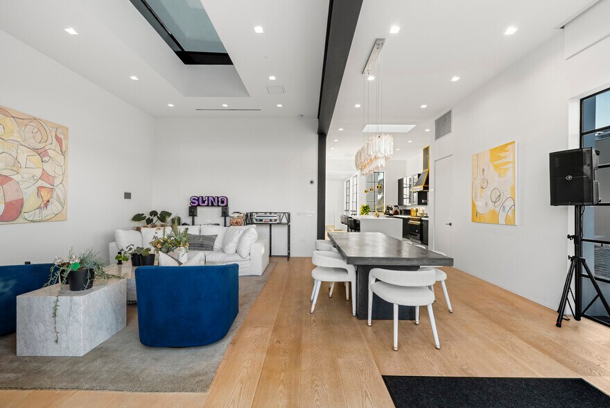 More Photos Of 1346 Abbot Kinney Blvd, Venice Office For Sale