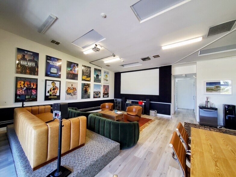 More Photos Of 11426 Ventura Blvd, Studio City Loft Creative Space For Sale