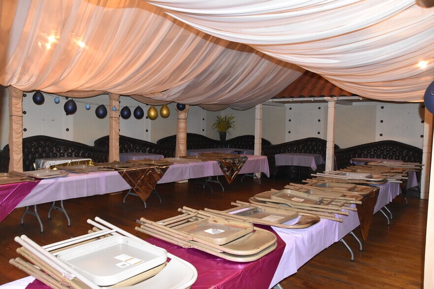 More Photos Of 120 E 25th St, Los Angeles Religious Facility For Lease