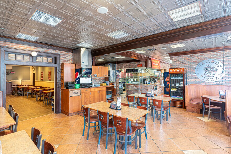 More Photos Of 1-7 Pt Barnum Sq, Bethel Restaurant For Lease