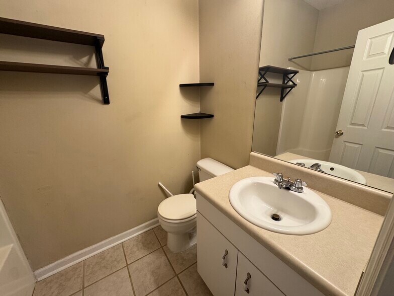 More Photos Of 8082 Veterans Pkwy, Columbus Apartments For Sale