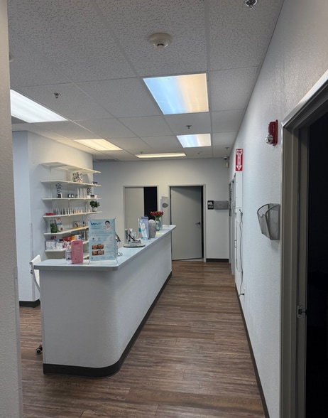 More Photos Of 15182 N 75th Ave, Peoria Medical For Sale