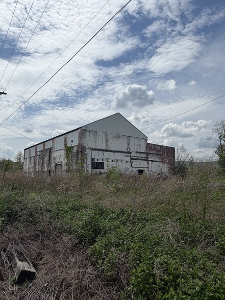 More Photos Of 3 Ferry Rd, Hanover Township Warehouse For Sale