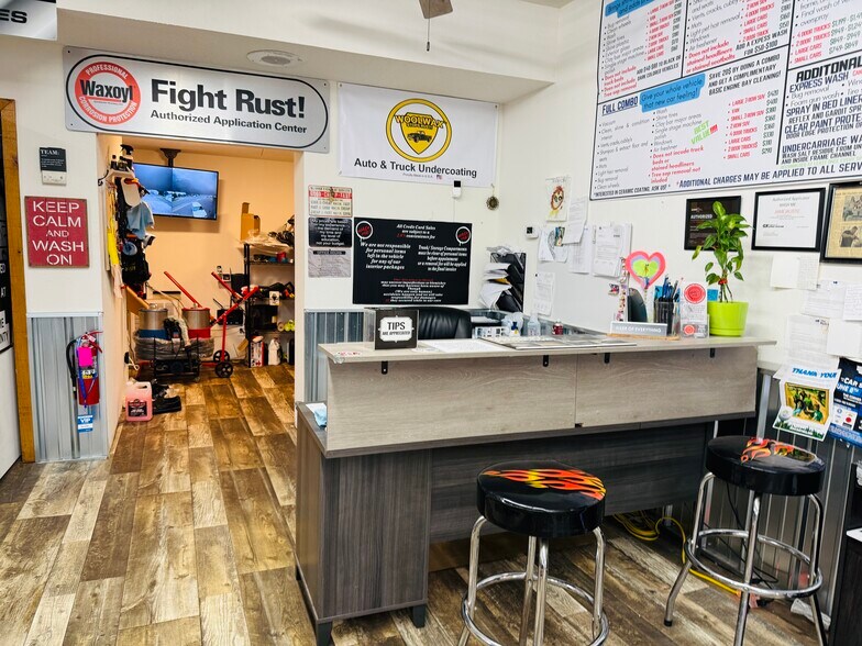 More Photos Of 1330 S Main St, Rice Lake Flex For Sale