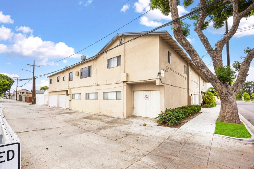 More Photos Of 1005 E Harding St, Long Beach Apartments For Sale