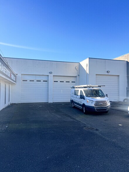 More Photos Of 4820 S Washington St, Tacoma Warehouse For Sale