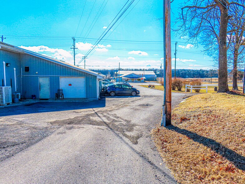 More Photos Of 2821 Earlystown Rd, Centre Hall General Retail For Sale