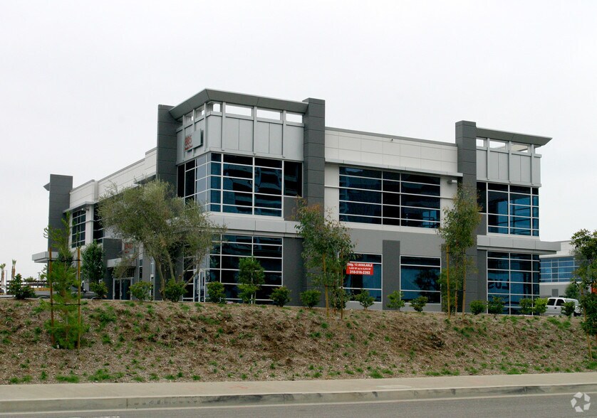 More Photos Of 863-885 N Douglas St, El Segundo Office For Sale