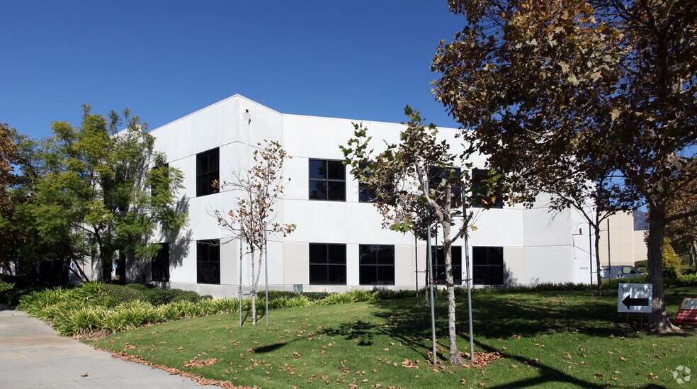 More Photos Of 30221 Aventura, Rancho Santa Margarita Research And Development For Sale