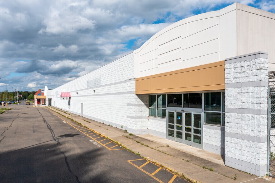 More Photos Of 165-171 Delaware Ave, Sidney Unknown For Lease