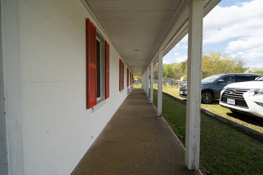 More Photos Of 220 Chesapeake Dr, White Stone Office For Sale