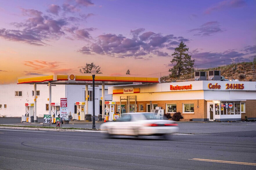 More Photos Of 992 SW Highway 97, Madras Service Station For Sale