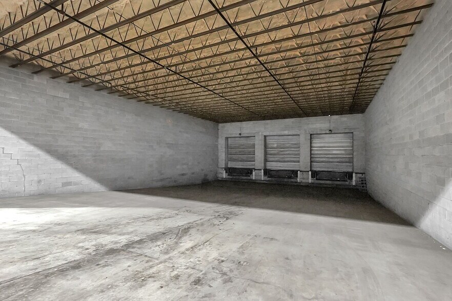 More Photos Of 1450 E Walnut St, Lancaster Manufacturing For Sale