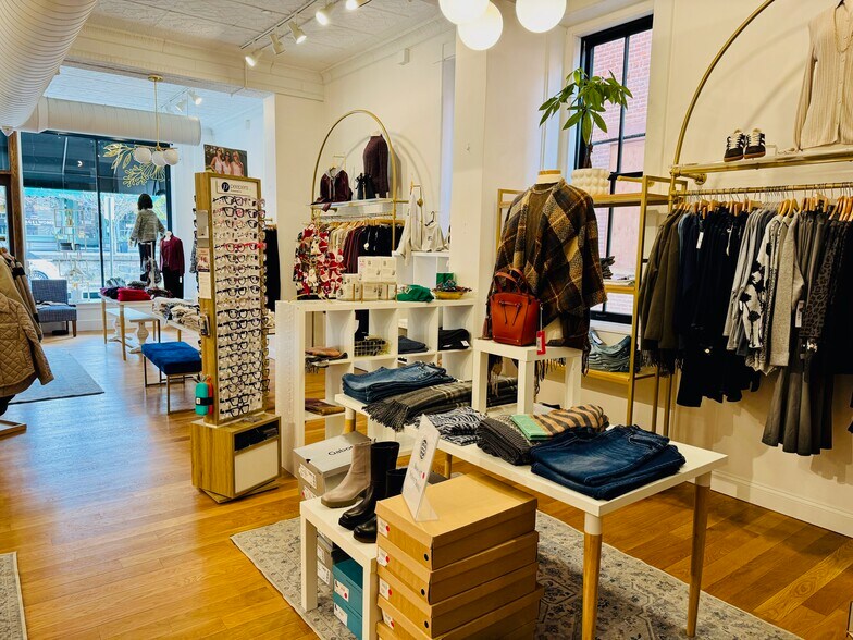 More Photos Of 423 Hope St, Bristol Apartments For Sale