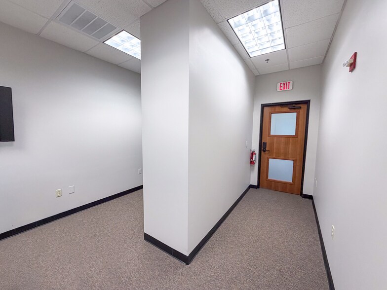 More Photos Of 1580 S Main St, Boerne Medical For Lease