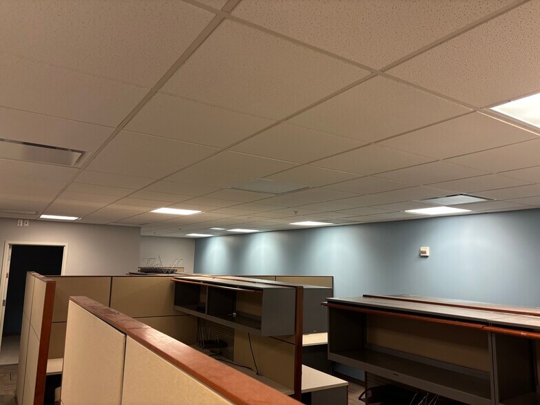 More Photos Of 2601 Blairstone Rd, Tallahassee Office For Lease