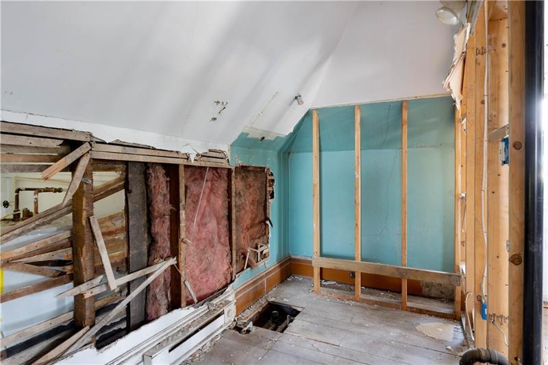 More Photos Of 626 5th Ave, Coraopolis Office Residential For Sale