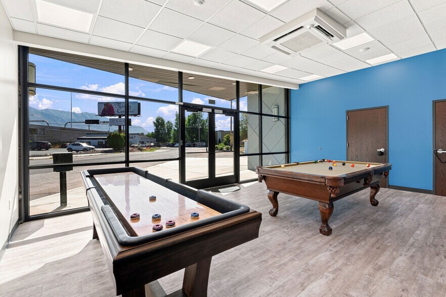 More Photos Of 877 N 100 E, Lehi Office For Sale