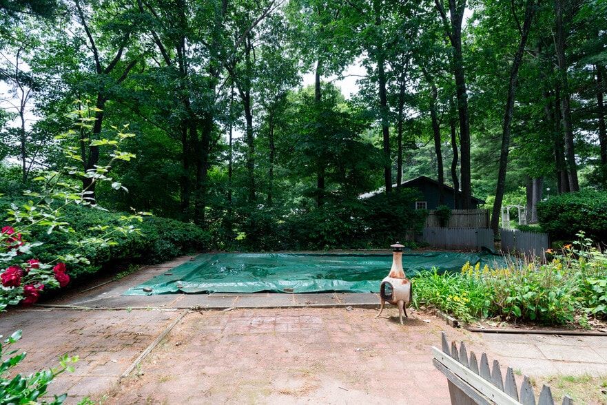 More Photos Of 228 Pattonwood Dr, Southington Multifamily For Sale