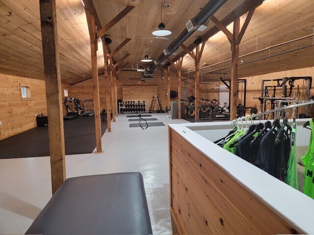 More Photos Of 275 Circuit St, Hanover Warehouse For Lease