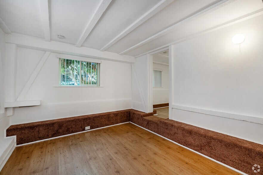 More Photos Of 1260 N Hayworth Ave, West Hollywood Apartments For Sale