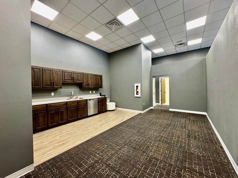 More Photos Of 266 S Jefferson Ave, Lebanon Office For Lease