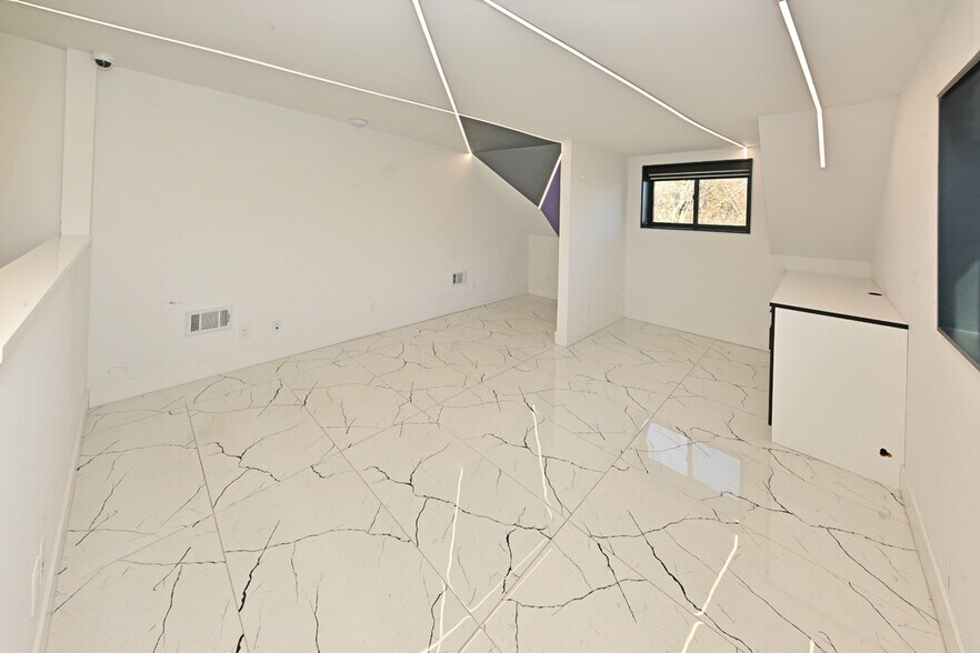 More Photos Of 1 S Liberty Dr, Stony Point Storefront For Sale