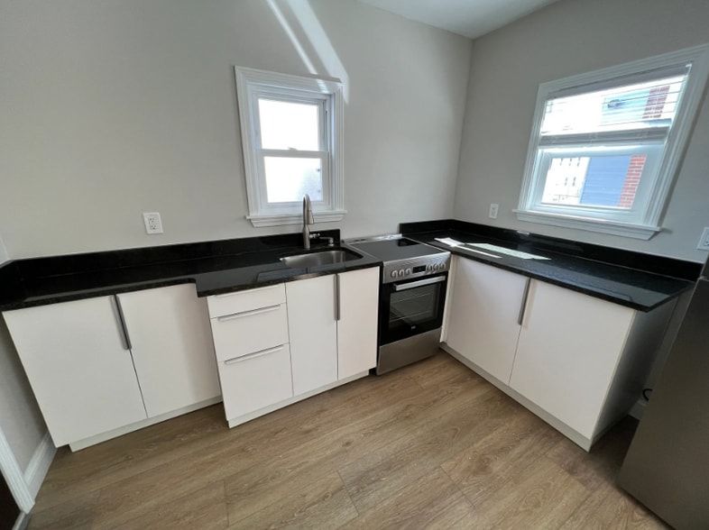 More Photos Of 150-156 Preston, Hartford Apartments For Sale