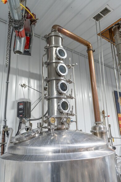 More Photos Of 43937 Highway 36, Monroe City General Retail For Sale