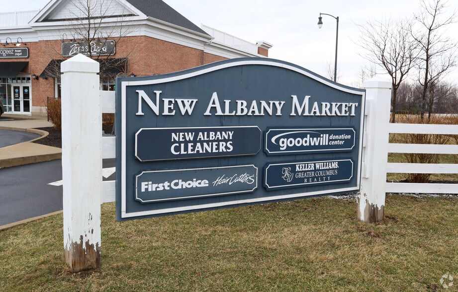 More Photos Of 5477-5511 New Albany Rd W, New Albany General Retail For Lease