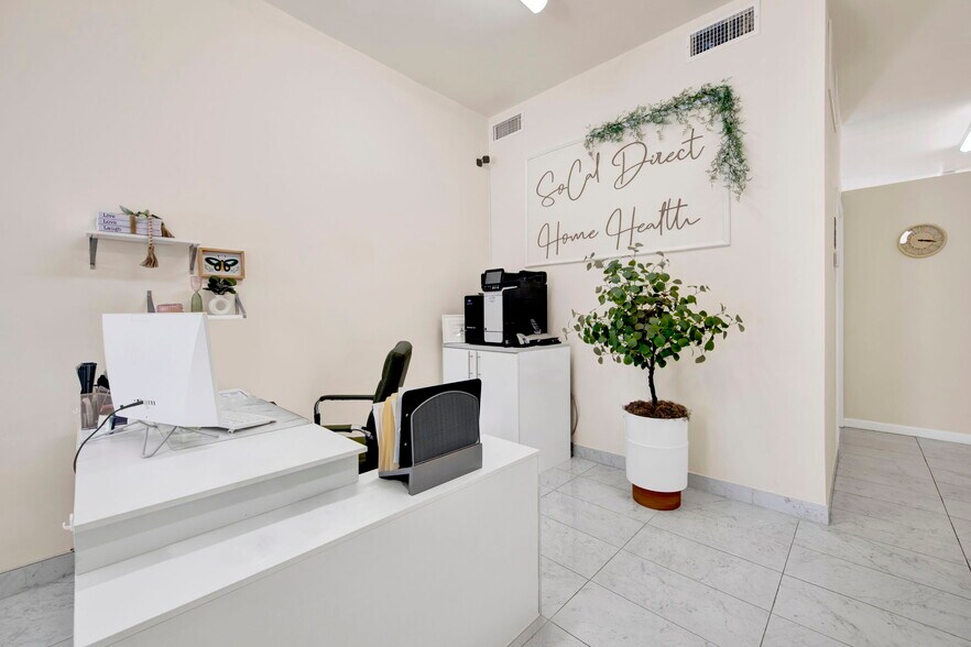 More Photos Of 7831 Foothill Blvd, Sunland Storefront Retail Office For Sale