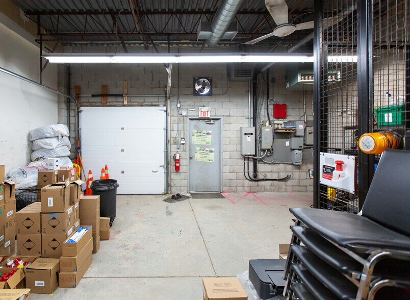 More Photos Of 24 Mcintyre Pl, Kitchener Warehouse For Sale