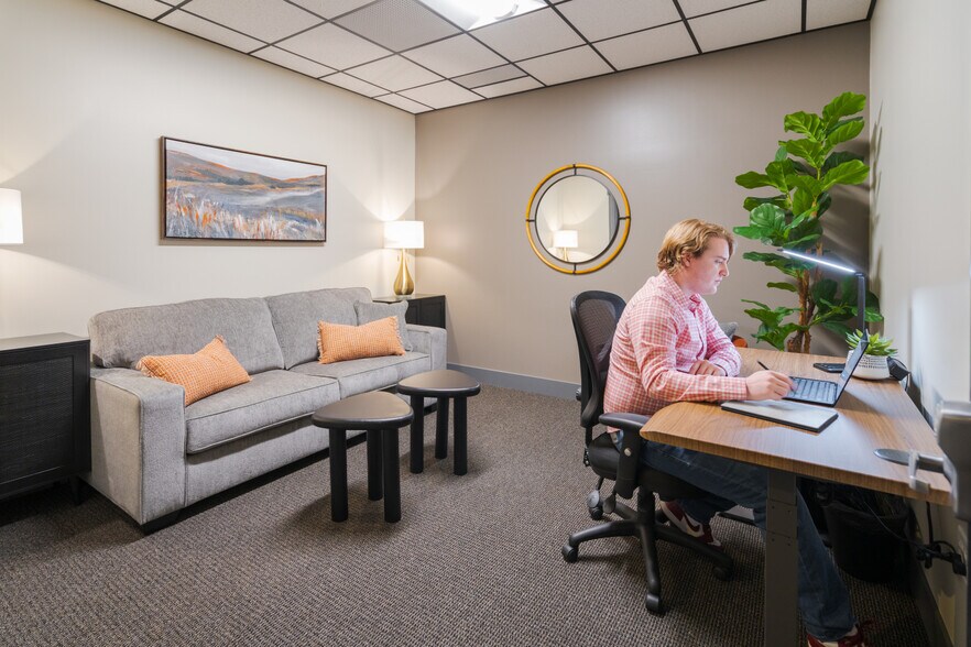 More Photos Of 8105 Rasor Blvd, Plano Coworking Space