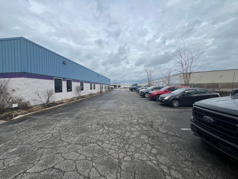 More Photos Of 3017 W 17th St, Erie Warehouse For Lease