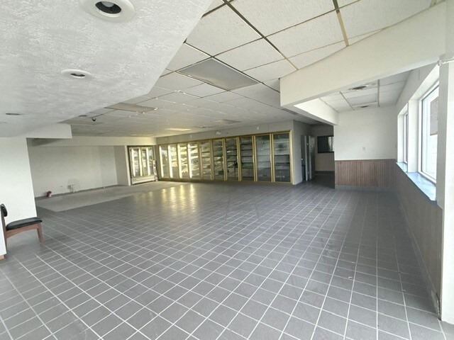 More Photos Of 3153 Joliet Ave, Missouri Valley Convenience Store For Sale