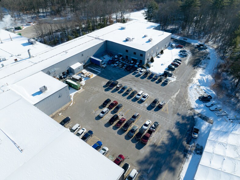 More Photos Of 79 Monroe St, Amesbury Manufacturing For Sale