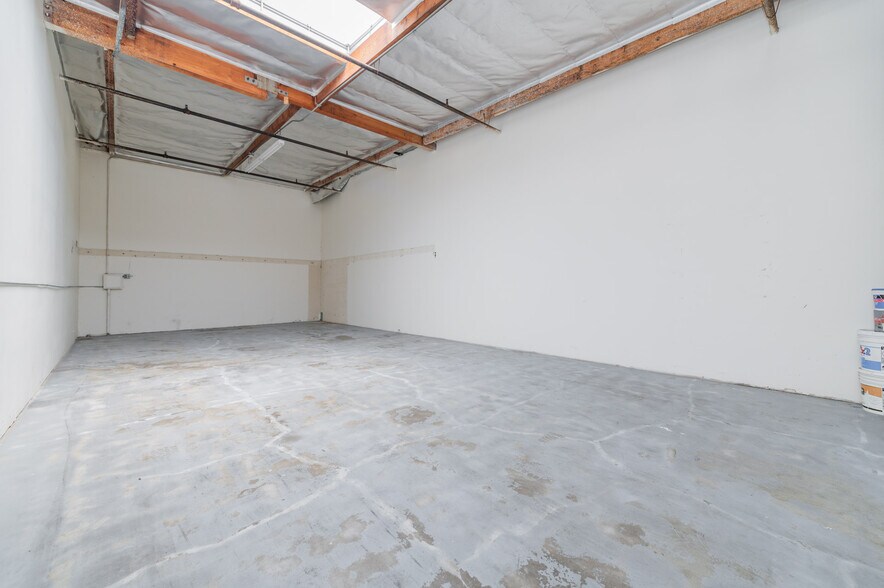 More Photos Of 11533 Slater Ave, Fountain Valley Warehouse For Sale
