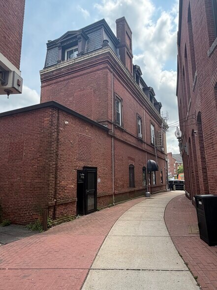 More Photos Of 9 Green St, Taunton Restaurant For Sale
