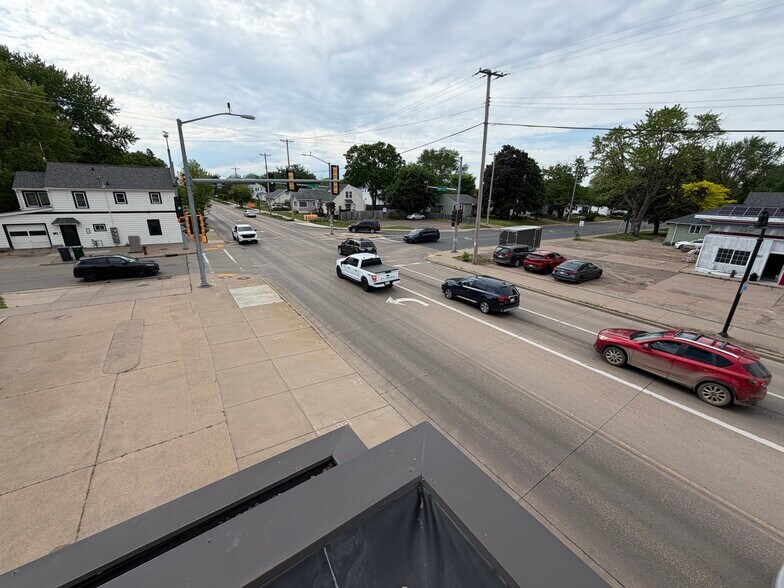 More Photos Of 2209 Birch St, Eau Claire Freestanding For Sale