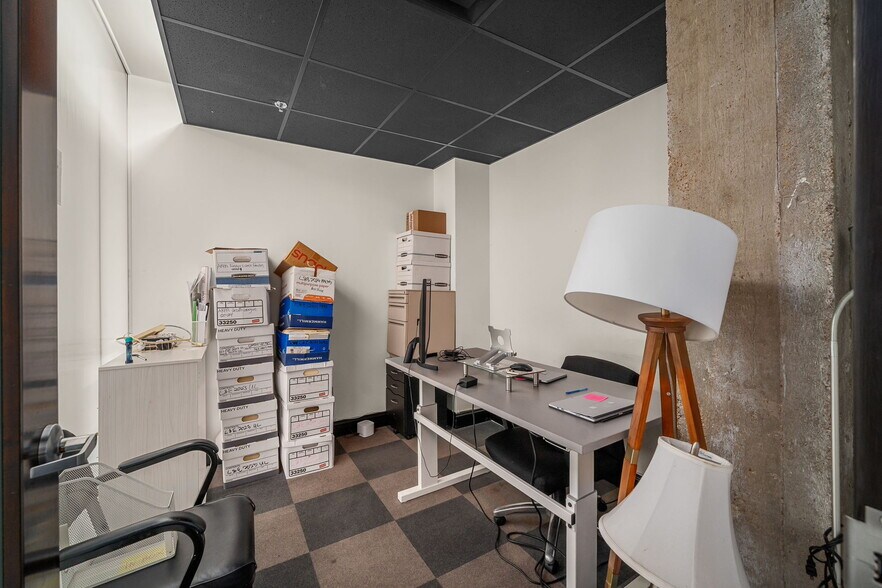 More Photos Of 3016 Locust St, Saint Louis Loft Creative Space For Lease