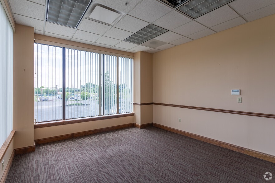 More Photos Of 500 W Loockerman St, Dover Office For Lease